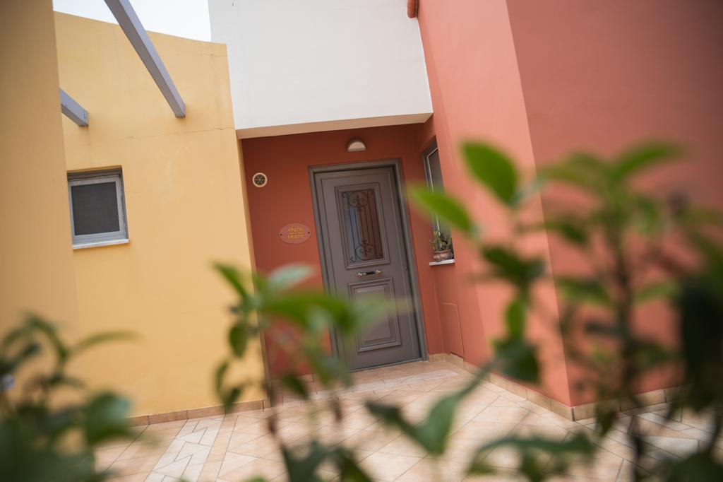 Apartamento Niriides Kyparissia Exterior foto