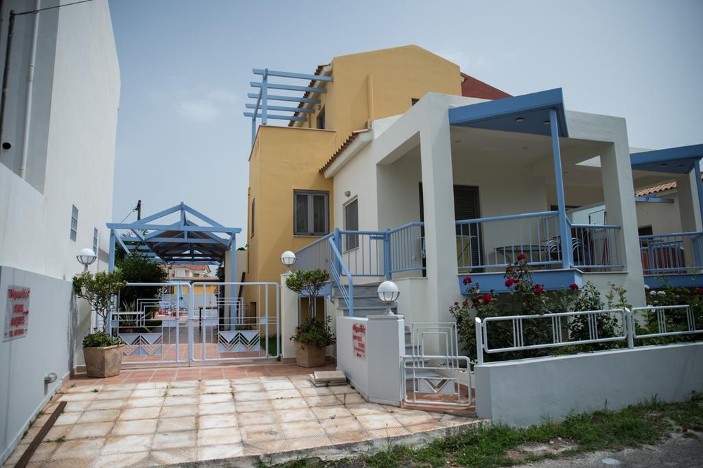Apartamento Niriides Kyparissia Exterior foto